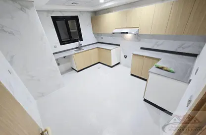 Apartment - 2 Bedrooms - 3 Bathrooms for rent in Al Thani Muwaileh - Muwaileh Commercial - Sharjah