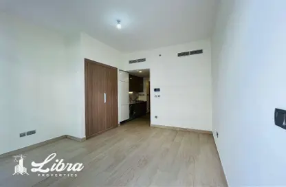 Empty Room image for: Apartment - 1 Bathroom for rent in AZIZI Riviera 16 - Meydan One - Meydan - Dubai, Image 1