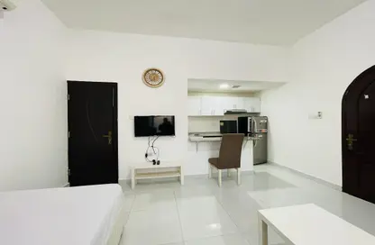 Living / Dining Room image for: Apartment - 1 Bathroom for rent in Khalifa City A - Khalifa City - Abu Dhabi, Image 1