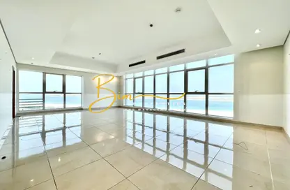 Apartment - 3 Bedrooms - 4 Bathrooms for rent in Corniche View Tower - Corniche Road - Abu Dhabi