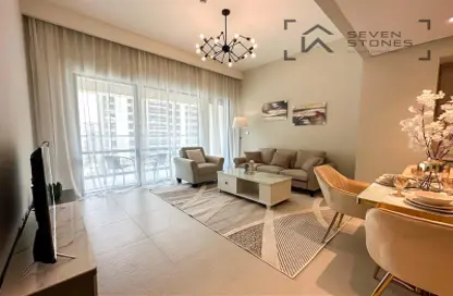 Living / Dining Room image for: Apartment - 1 Bedroom - 1 Bathroom for sale in Vida Residences Creek Beach - Creek Beach - Dubai Creek Harbour (The Lagoons) - Dubai, Image 1