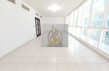 Duplex - 3 Bedrooms - 4 Bathrooms for rent in Al Najda Street - Abu Dhabi