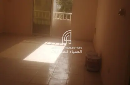 شقة - غرفة نوم - 2 حمامات للايجار في بناية البطينة 9 - البطينة - الشارقة شقة - غرفة نوم - 2 حمامات للايجار في بناية البطينة 9 - البطينة - الشارقة