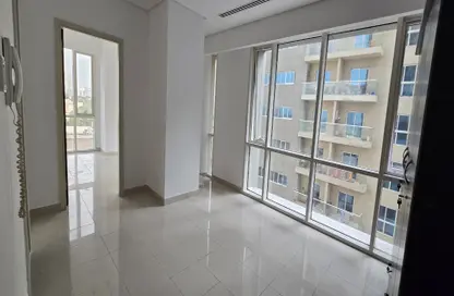 Apartment - 1 Bedroom - 1 Bathroom for rent in Nova Tower - Dubai Silicon Oasis - Dubai