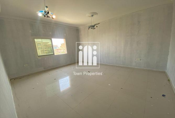 Villa - 6 Bedrooms - 7 Bathrooms for rent in Shakhbout City - Abu Dhabi