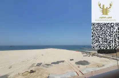 شقة - 2 غرف نوم - 2 حمامات للايجار في مساكن كورنيش عجمان - طريق كورنيش عجمان - عجمان