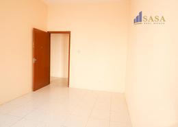 شقة - 2 غرف نوم - 2 حمامات للكراء في المبنى الكويتي - القاسمية - الشارقة