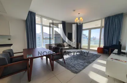 Living Room image for: Apartment - 1 Bedroom - 2 Bathrooms for sale in Royal Bay - Palm Jumeirah - Dubai, Image 1