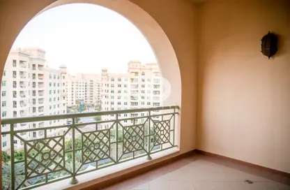 Balcony image for: Apartment - 2 Bedrooms - 3 Bathrooms for sale in Golden Mile 4 - Golden Mile - Palm Jumeirah - Dubai, Image 1