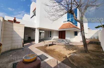 Villa - 5 Bedrooms - 6 Bathrooms for rent in Jumeirah 3 Villas - Jumeirah 3 - Jumeirah - Dubai