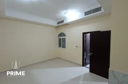 Apartment - 1 Bedroom - 2 Bathrooms for rent in Al Musalla Area - Al Karamah - Abu Dhabi