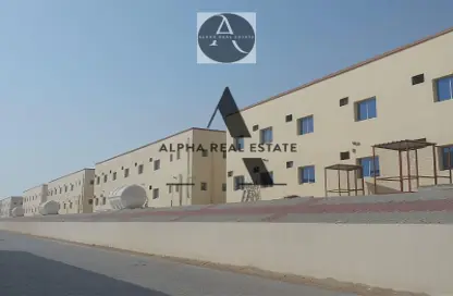 سكن الموظفين - استوديو - 8 حمامات للايجار في المنطقة الصناعية القديمة - أم القيوين