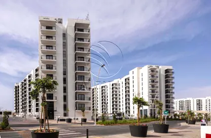 Apartment - 2 Bedrooms - 2 Bathrooms for sale in Waters Edge - Yas Island - Abu Dhabi