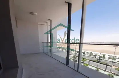 Balcony image for: Apartment - 1 Bedroom - 1 Bathroom for sale in Oasis Residences - Masdar City - Abu Dhabi, Image 1