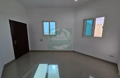 شقة - 1 حمام للايجار في مركز محمد بن زايد - مدينة محمد بن زايد - أبوظبي