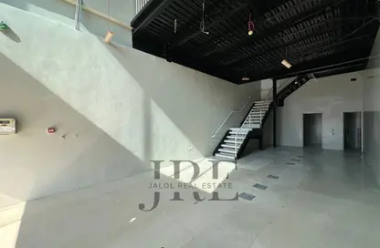 مستودع - استوديو - 1 حمام للايجار في منطقة رقم 13 - المنطقة الصناعية بالشارقة - الشارقة مستودع - استوديو - 1 حمام للايجار في منطقة رقم 13 - المنطقة الصناعية بالشارقة - الشارقة