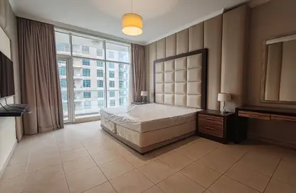 Apartment - 1 Bedroom - 2 Bathrooms for rent in Burj Al Nujoom - Downtown Dubai - Dubai