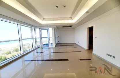Apartment - 2 Bedrooms - 4 Bathrooms for rent in Baynuna Tower 2 - Corniche Road - Abu Dhabi
