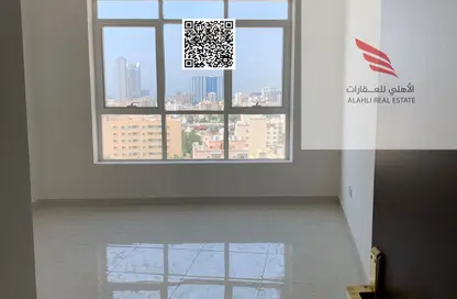 شقة - 2 غرف نوم - 3 حمامات للايجار في برج الكورنيش - طريق كورنيش عجمان - عجمان