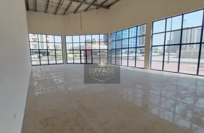 Shop - Studio for rent in Gate Tower 1 - Musheiref - Ajman