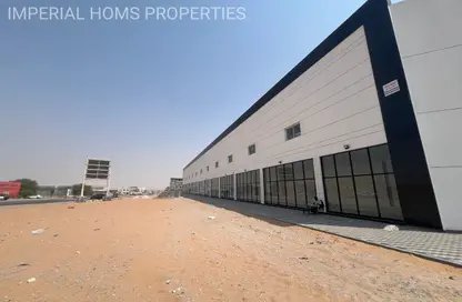 Warehouse - Studio - 2 Bathrooms for rent in Umm Al Thuoob - Umm Al Quwain