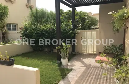 Villa - 2 Bedrooms - 3 Bathrooms for rent in Springs 8 - The Springs - Dubai