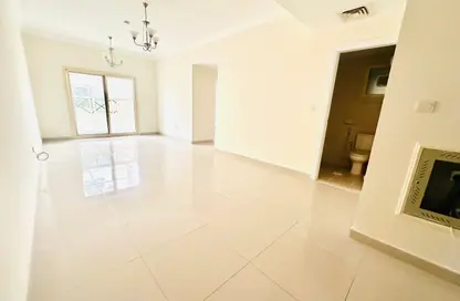 Apartment - 3 Bedrooms - 3 Bathrooms for rent in Muwailih Building - Muwaileh - Sharjah