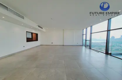 Apartment - 3 Bedrooms - 4 Bathrooms for rent in Al Garhoud - Dubai