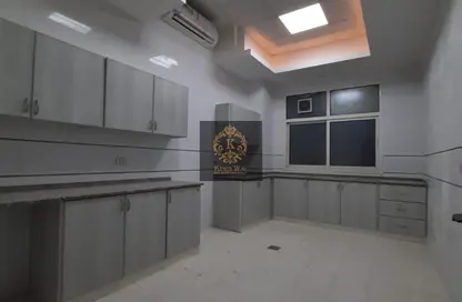 Villa - 2 Bedrooms - 3 Bathrooms for rent in Mohamed Bin Zayed Centre - Mohamed Bin Zayed City - Abu Dhabi