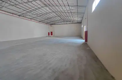 Warehouse - Studio - 1 Bathroom for rent in Umm Al Thuoob - Umm Al Quwain