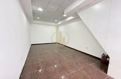 Retail - Studio for rent in Al Qusais Building - Al Qusais Residential Area - Al Qusais - Dubai
