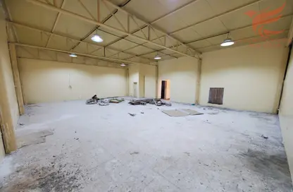 Warehouse - Studio - 1 Bathroom for rent in Julfar - Ras Al Khaimah