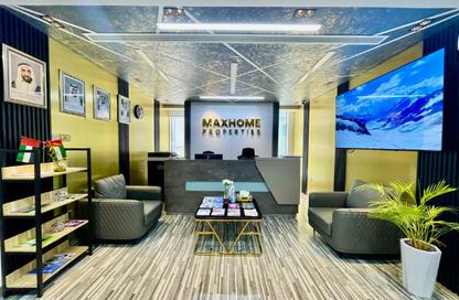Office Space - Studio - 4 Bathrooms for rent in Hamdan Street - Abu Dhabi