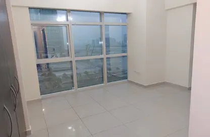 Apartment - 2 Bedrooms - 3 Bathrooms for rent in Tala Tower - Marina Square - Al Reem Island - Abu Dhabi