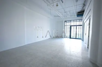 Office Space - Studio - 1 Bathroom for sale in SOL Bay - Business Bay - Dubai