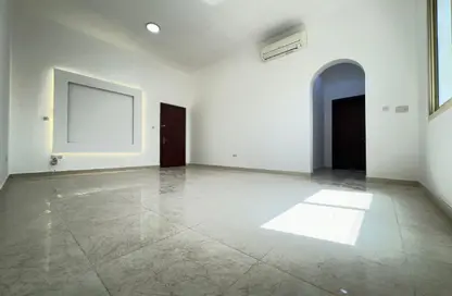Apartment - Studio - 1 Bathroom for rent in Al Mushrif - Abu Dhabi