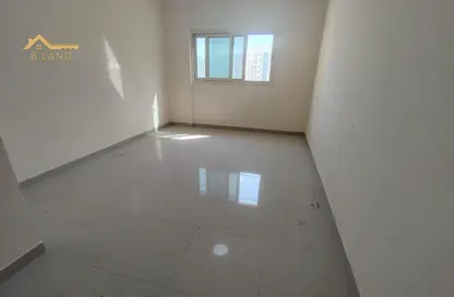 شقة - غرفة نوم - 1 حمام للايجار في مجمع مويلح - تجارية مويلح - الشارقة