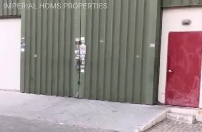 Warehouse - Studio - 1 Bathroom for rent in Umm Al Thuoob - Umm Al Quwain