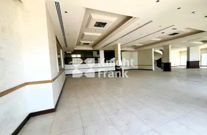 Retail - Studio for rent in Khalidiya Street - Al Khalidiya - Abu Dhabi