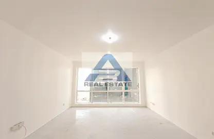 Apartment - 3 Bedrooms - 4 Bathrooms for rent in Hamdan Street - Abu Dhabi