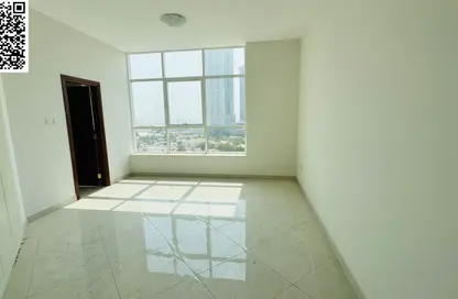 Apartment - 2 Bedrooms - 3 Bathrooms for rent in Corniche Tower - Ajman Corniche Road - Ajman