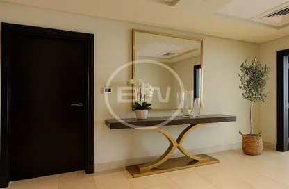 Villa - 4 Bedrooms - 5 Bathrooms for sale in Palm Jumeirah - Dubai