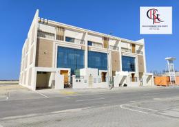 صورةمبنى خارجي لـ: فيلا - 5 غرف نوم - 6 حمامات للكراء في مركز محمد بن زايد - مدينة محمد بن زايد - أبوظبي, صورة 1