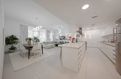 Apartment - 2 Bedrooms - 3 Bathrooms for rent in Vezul Residence - Business Bay - Dubai
