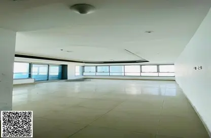 شقة - 2 غرف نوم - 2 حمامات للايجار في مساكن كورنيش عجمان - طريق كورنيش عجمان - عجمان