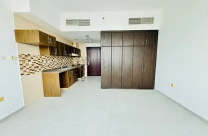 Apartment - Studio - 1 Bathroom for rent in Al Karama - Dubai