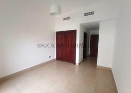 Apartment - 1 bedroom - 2 bathrooms for rent in Zanzebeel - Old Town - Dubai