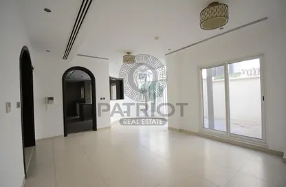 Villa - 5 Bedrooms - 6 Bathrooms for rent in Umm Suqeim 1 - Umm Suqeim - Dubai
