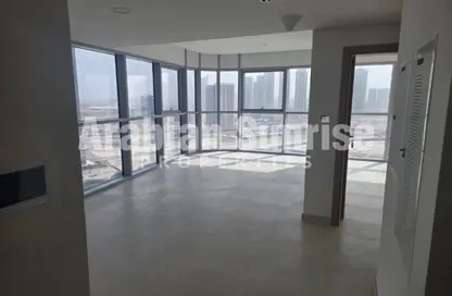شقة - 2 غرف نوم - 2 حمامات للايجار في راديانت سكوير - مدينة الأضواء - جزيرة الريم - أبوظبي