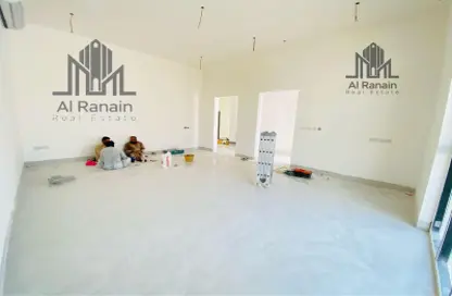 فيلا - 4 غرف نوم - 6 حمامات للايجار في شعبة الوطاه - العين